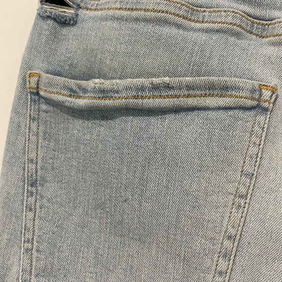 Agolde premium collection. Size 26. Cut 46628. Style A003-1045. Luxurious feel. - Picture 8 of 10